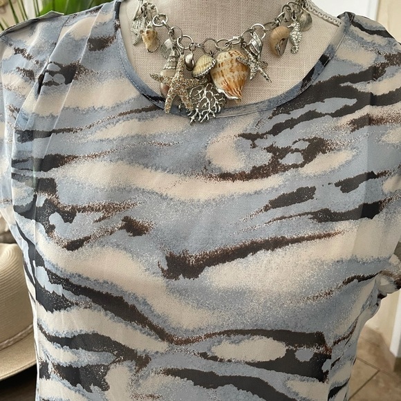 Final Touch Blue zebra print semi-sheer blouse - Picture 5 of 11